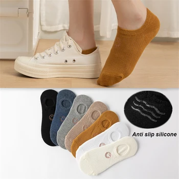 5Pairs Usmievavá Tvár Vyšívané Čierne A Biele Ponožky Ženy Lete Tenké Plytké Úst Neviditeľné Non-slip Silicone Loď Ponožky