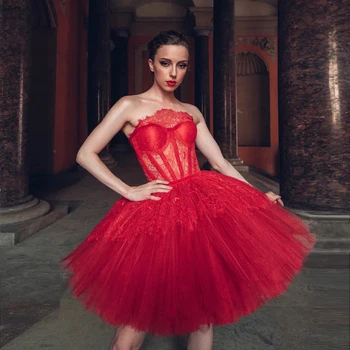 Krásne Ženy Červená plesové Šaty, Krátke Strany Šaty Opuchnuté Tylu a Čipky bez Ramienok Formálne Šaty Korzet Tanečné Šaty 2023 Prom Šaty