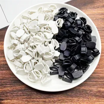 Nové 100KS plastové tlačidlo čiernej a bielej šperky DIY topánky kúzlo deti shoelace pracky šperky svetlo pracka